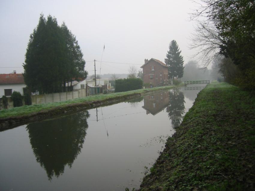 Canal  Remaucourt (02)