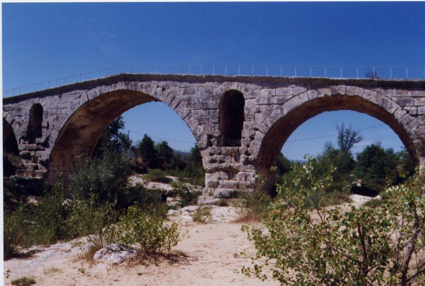 Pont dans le Vaucluse