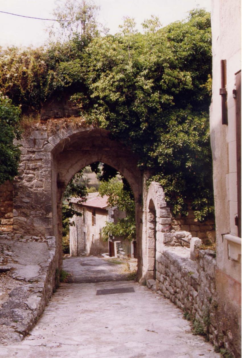 Roussillon (84)