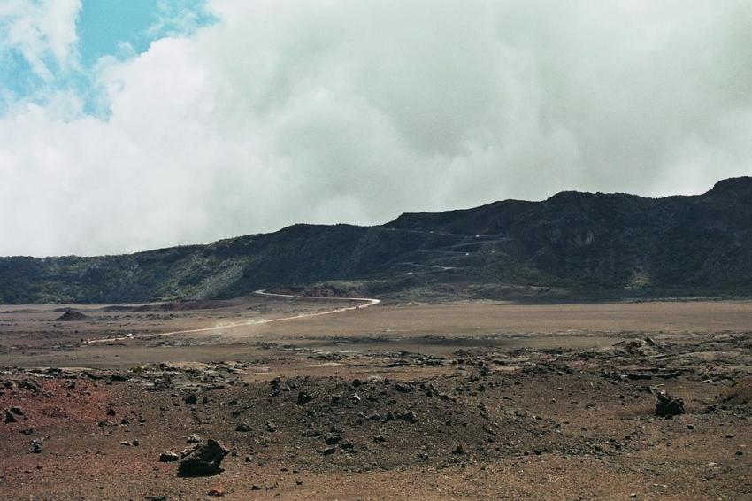 La Runion , route d'accs au volcan