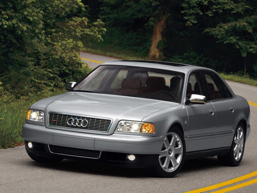 Audi S8 (1999)