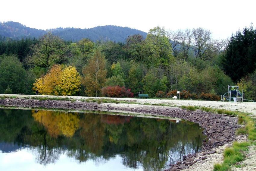 lac aux couleurs d'automne