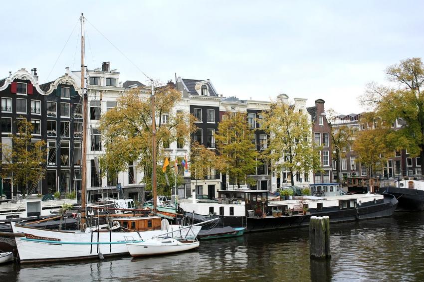 Amsterdam (75) Bateaux... Maisons...