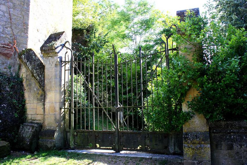 Portes (189) : Dans le Prigord  Montignac (166)