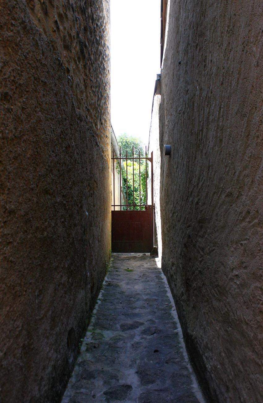 Portes (148) : Dans le Prigord,  Montignac (125)