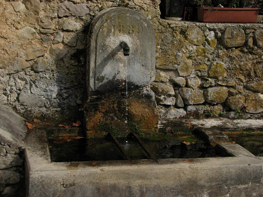 Fontaine du village d'Archiane 