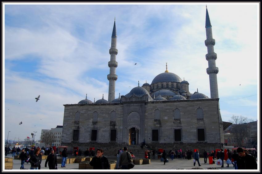 Istanbul - Mosque Eminonu