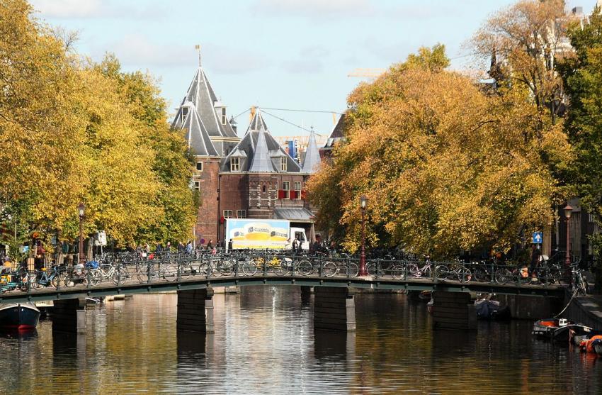 Amsterdam (132) Des vlos, toujours des vlos !