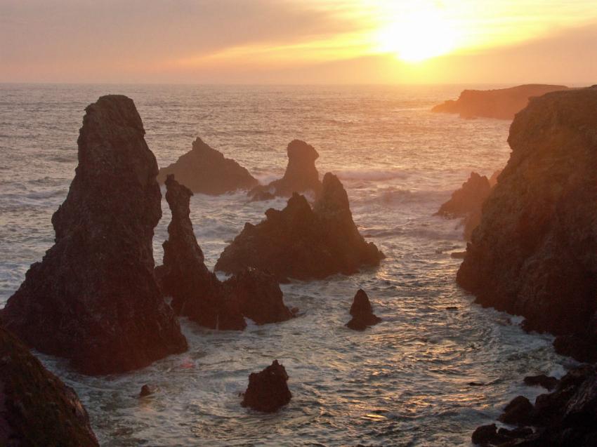 Belle-Ile, aiguilles de Port Coton.