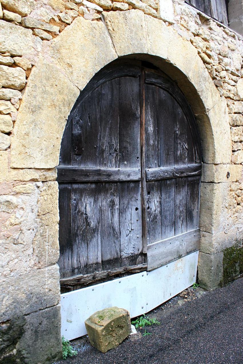 Portes (132) : Dans le Prigord,  Montignac (109)