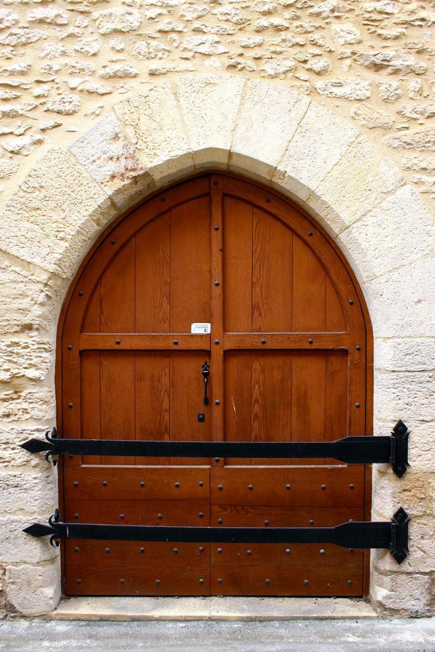 Portes (140) : Dans le Prigord,  Montignac (117)