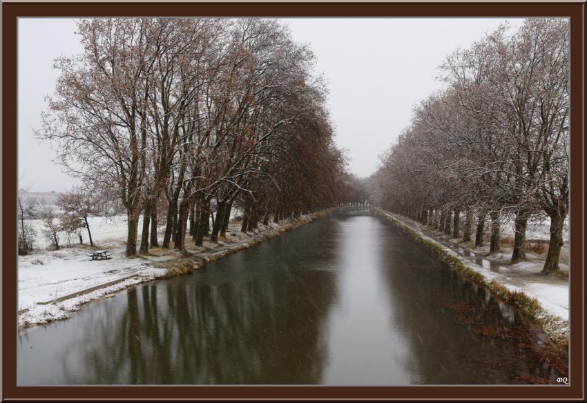 Canal du Midi en hiver.