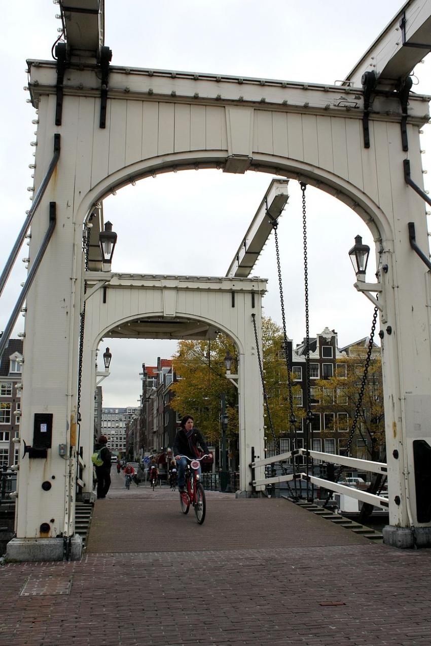 Amsterdam (73) Pont-levis (2)