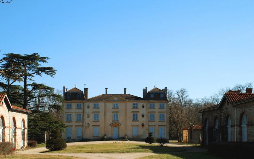 chateau de Peynots