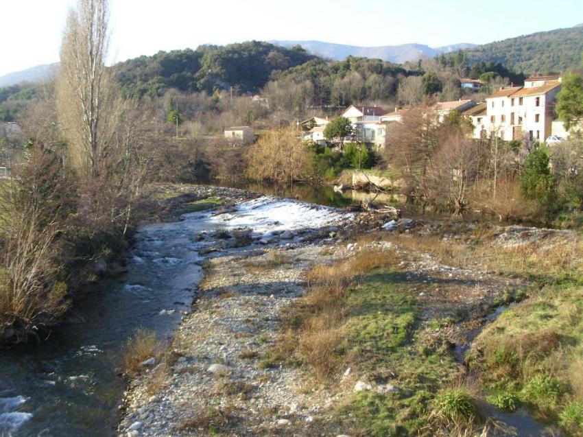 riviere du village d'angles