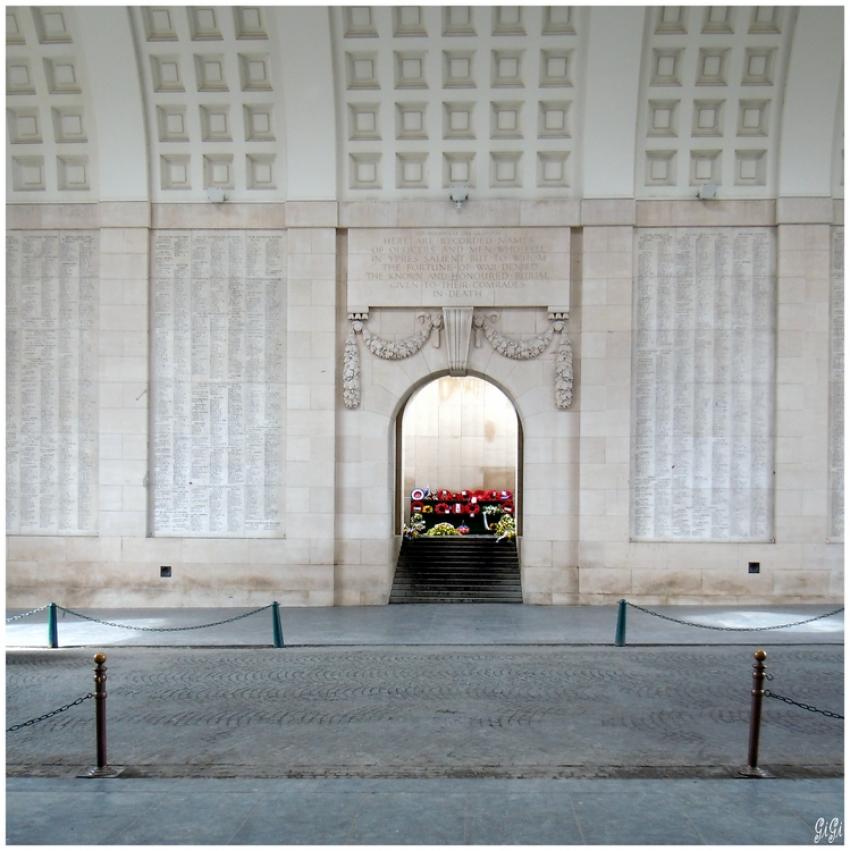  Mmorial Porte de Menin (Ypres)