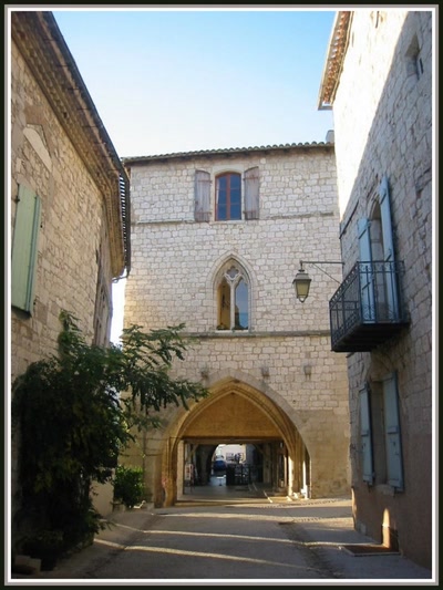 Rue à Monflanquin (47)