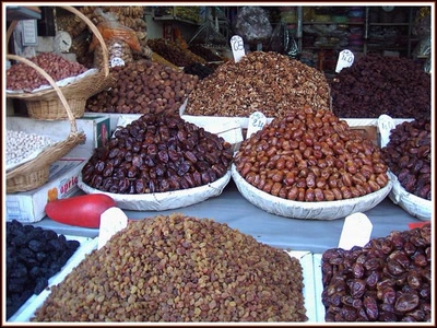 Fés - Etalage de fruits secs