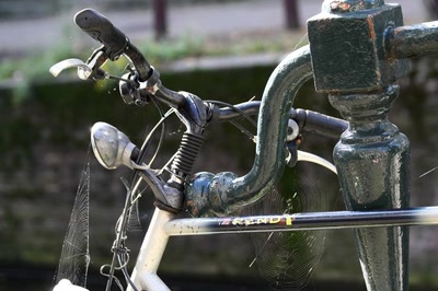 Amsterdam (149) Les vélos : Longue pause