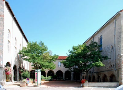 face arriere de l hotel de ville