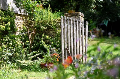 Portes (199) : Dans le Périgord à Montignac (176) 