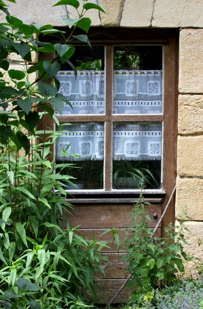 Portes (198) : Dans le Périgord à Montignac (175) 
